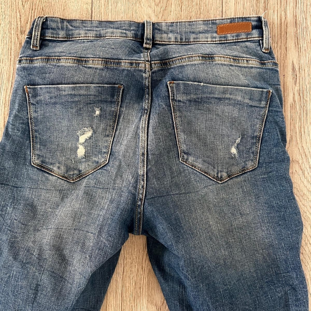 Distressed Blue Jeans - Picture 5 of 8